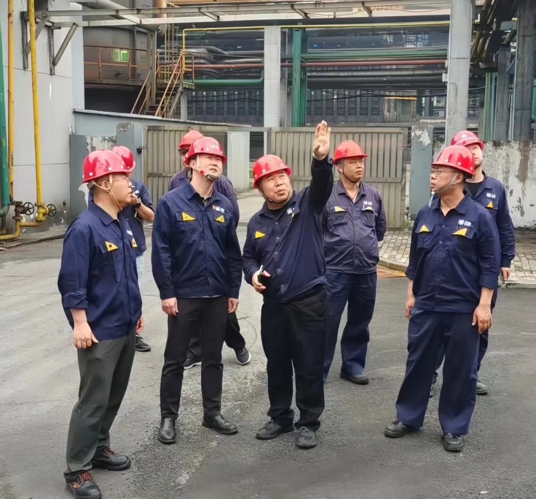 徐熠一行進行安全生產檢查.jpg 徐熠一行進行安全生產檢查.jpg